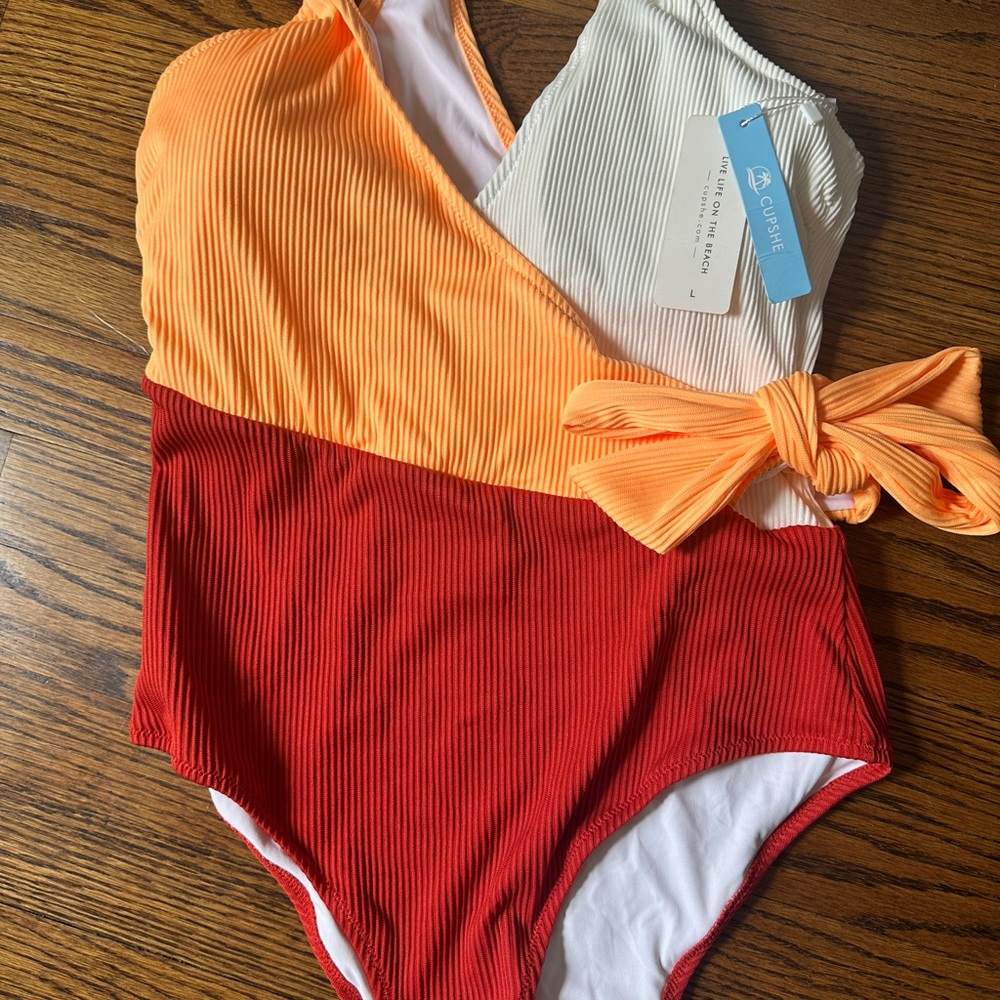 Cupshe Vibrant One-Piece Swimsuit